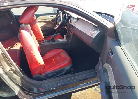 2005 Ford Mustang V6 Deluxe/V6 Premium from USA, damaged, VIN 1ZVHT80N455246190